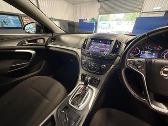 Vauxhall Insignia 2.0 CDTi Design Nav Auto Euro 5 5dr