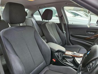 BMW 3 Series 2.0 320i SE Auto Euro 6 (s/s) 4dr