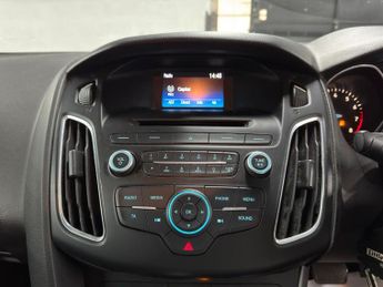 Ford Focus 1.6 Zetec Powershift Euro 6 5dr