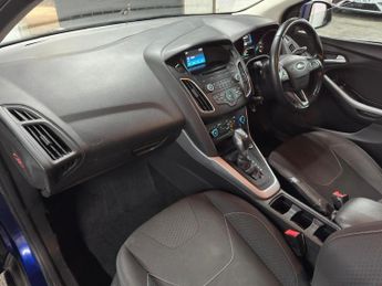 Ford Focus 1.6 Zetec Powershift Euro 6 5dr
