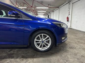 Ford Focus 1.6 Zetec Powershift Euro 6 5dr