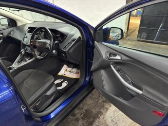 Ford Focus 1.6 Zetec Powershift Euro 6 5dr