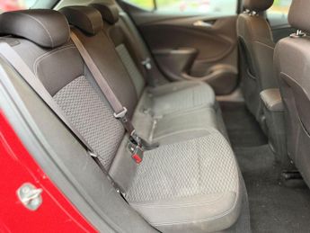 Vauxhall Astra 1.4i Turbo SRi Nav Auto Euro 6 (s/s) 5dr