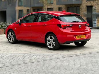 Vauxhall Astra 1.4i Turbo SRi Nav Auto Euro 6 (s/s) 5dr