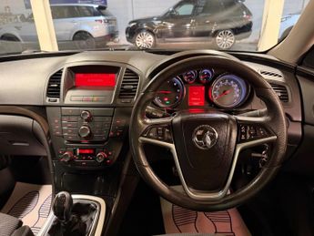 Vauxhall Insignia 2.0 CDTi ecoFLEX SRi Sports Tourer Euro 5 (s/s) 5dr