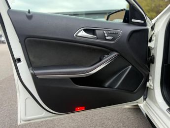 Mercedes-Benz A Class 2.0 A45 AMG (Premium) SpdS DCT 4MATIC Euro 6 (s/s) 5dr