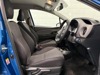 Toyota Yaris 1.5 VVT-h Icon E-CVT Euro 6 5dr