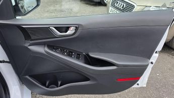 Hyundai IONIQ 1.6 h-GDi SE Hatchback 5dr Petrol Hybrid DCT Euro 6 (s/s) (141 p