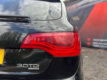 Audi Q7 3.0 TDI V6 S line Tiptronic quattro Euro 4 5dr