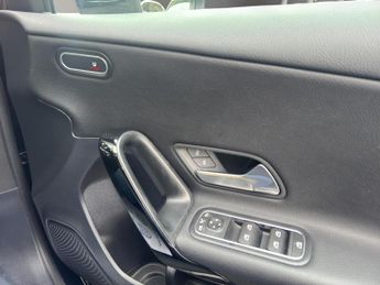 Mercedes-Benz A Class 1.3 A180 SE (Executive) 7G-DCT Euro 6 (s/s) 5dr