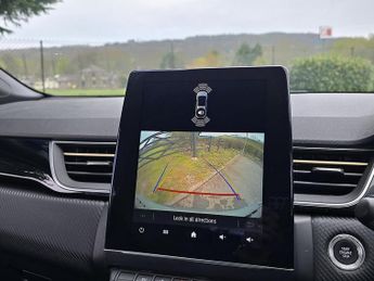 Renault Captur 1.6 E-TECH E-Tech engineered SUV 5dr Petrol Hybrid Auto Euro 6 (