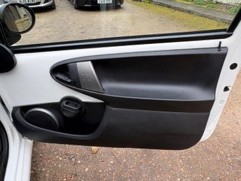 Toyota AYGO 1.0 VVT-i Mode Euro 5 3dr