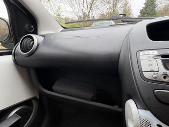 Toyota AYGO 1.0 VVT-i Mode Euro 5 3dr