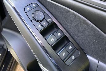 Nissan Qashqai 1.3 DiG-T MH 158 N-Connecta 5dr Xtronic