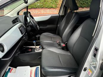 Toyota Yaris 1.5 VVT-h T Spirit CVT Euro 5 5dr