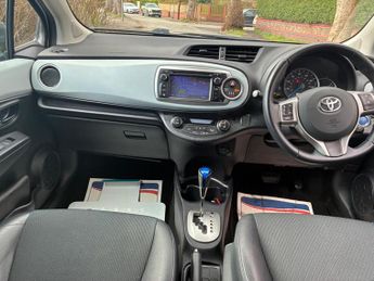 Toyota Yaris 1.5 VVT-h T Spirit CVT Euro 5 5dr