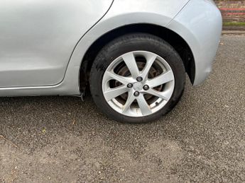 Toyota Yaris 1.5 VVT-h T Spirit CVT Euro 5 5dr