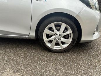 Toyota Yaris 1.5 VVT-h T Spirit CVT Euro 5 5dr