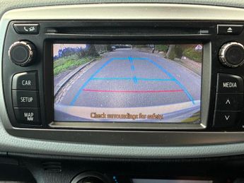 Toyota Yaris 1.5 VVT-h T Spirit CVT Euro 5 5dr