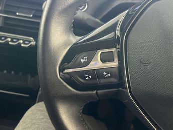 Peugeot 2008 1.2 PureTech Allure SUV 5dr Petrol Manual Euro 6 (s/s) (100 ps)