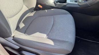 Toyota RAV4 2.5 VVT-h Design CVT Euro 6 (s/s) 5dr