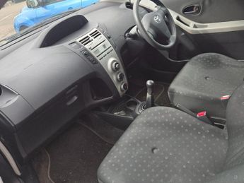 Toyota Yaris 1.0 VVT-i T2 3dr