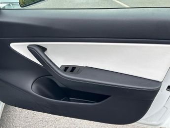 Tesla Model 3 (Dual Motor) Performance Auto 4WDE 4dr (Performance Upgrade)