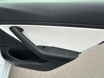 Tesla Model 3 (Dual Motor) Performance Auto 4WDE 4dr (Performance Upgrade)