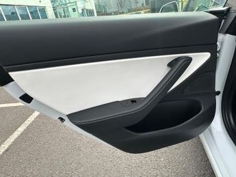 Tesla Model 3 (Dual Motor) Performance Auto 4WDE 4dr (Performance Upgrade)