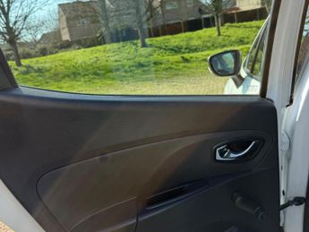 Renault Clio 0.9 TCe Dynamique MediaNav Euro 5 (s/s) 5dr