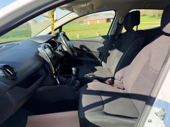 Renault Clio 0.9 TCe Dynamique MediaNav Euro 5 (s/s) 5dr