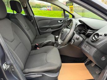 Renault Clio 0.9 TCe Iconic Euro 6 (s/s) 5dr