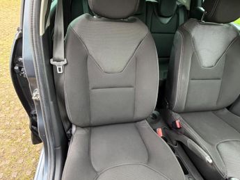 Renault Clio 0.9 TCe Iconic Euro 6 (s/s) 5dr