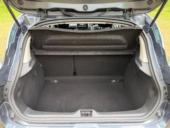 Renault Clio 0.9 TCe Iconic Euro 6 (s/s) 5dr