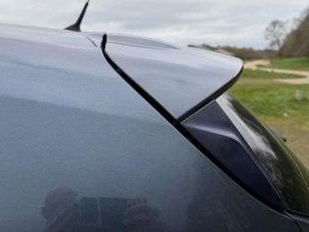 Renault Clio 0.9 TCe Iconic Euro 6 (s/s) 5dr