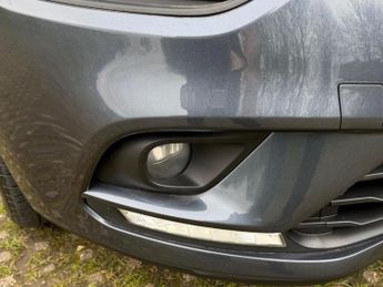 Renault Clio 0.9 TCe Iconic Euro 6 (s/s) 5dr