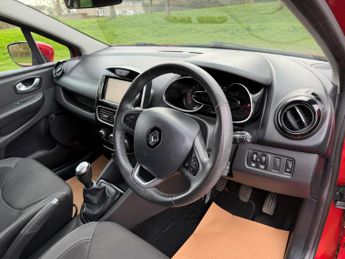 Renault Clio 0.9 TCe Iconic Euro 6 (s/s) 5dr