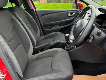 Renault Clio 0.9 TCe Iconic Euro 6 (s/s) 5dr