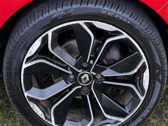 Renault Clio 0.9 TCe Iconic Euro 6 (s/s) 5dr