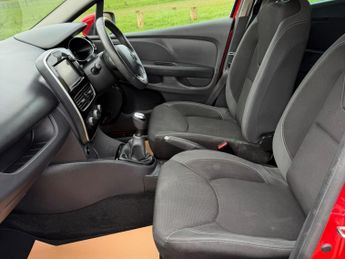 Renault Clio 0.9 TCe Iconic Euro 6 (s/s) 5dr