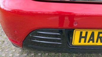 Renault Clio 0.9 TCe Iconic Euro 6 (s/s) 5dr