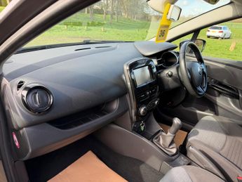 Renault Clio 0.9 TCe Dynamique S MediaNav Euro 5 (s/s) 5dr