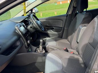 Renault Clio 0.9 TCe Dynamique S MediaNav Euro 5 (s/s) 5dr