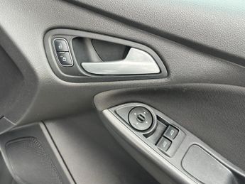 Ford Focus 1.5 TDCi Zetec Hatchback 5dr Diesel Manual Euro 6 (s/s) (120 ps)