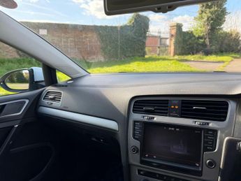 Volkswagen Golf 1.2 TSI BlueMotion Tech S DSG Euro 5 (s/s) 5dr