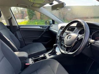 Volkswagen Golf 1.2 TSI BlueMotion Tech S DSG Euro 5 (s/s) 5dr