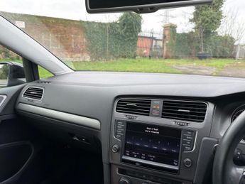 Volkswagen Golf 1.2 TSI BlueMotion Tech S DSG Euro 5 (s/s) 5dr