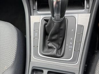 Volkswagen Golf 1.2 TSI BlueMotion Tech S DSG Euro 5 (s/s) 5dr