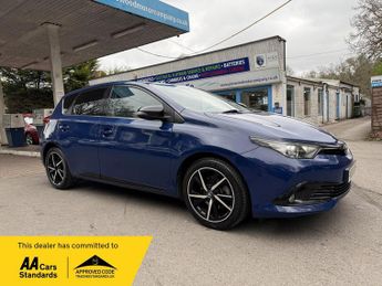 Toyota Auris 1.8 VVT-h Design CVT Euro 6 (s/s) 5dr