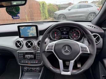 Mercedes-Benz GLA 2.0 GLA45 AMG SpdS DCT 4MATIC Euro 6 (s/s) 5dr